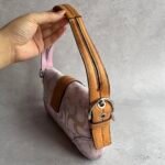 Coach signature ladybug buckle shoulder bag 🍒✨💕 - Image 4