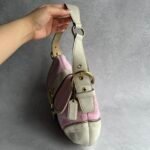 Coach signature buckle shoulder bag - light pink/cream/gold 🍒✨💕 - Image 4